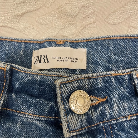 Zara high waisted shorts - Picture 2 of 4